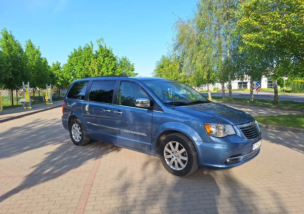 Chrysler Town &amp; Country cena 50000 przebieg: 300000, rok produkcji 2012 z Luboń małe 92